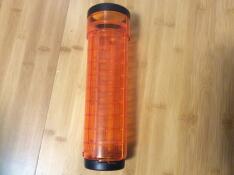 Un tube orange Qute pour une cage à hamster ou à gerbille