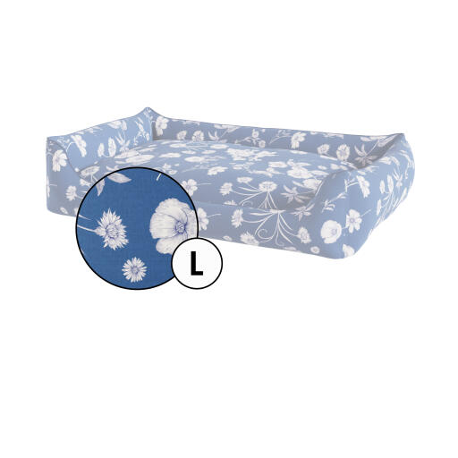 Couverture de lit pour chien nid moyen en porcelaine imprimée bleu floral gardenia par Omlet.