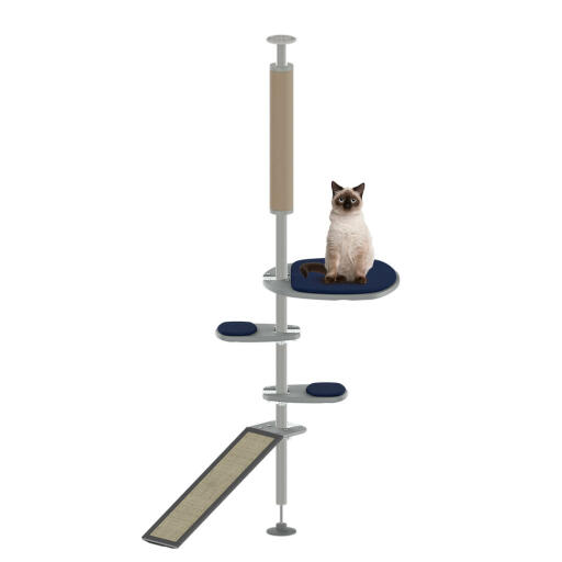 The bark kit outdoor Freestyle système de poteau pour chat mis en place