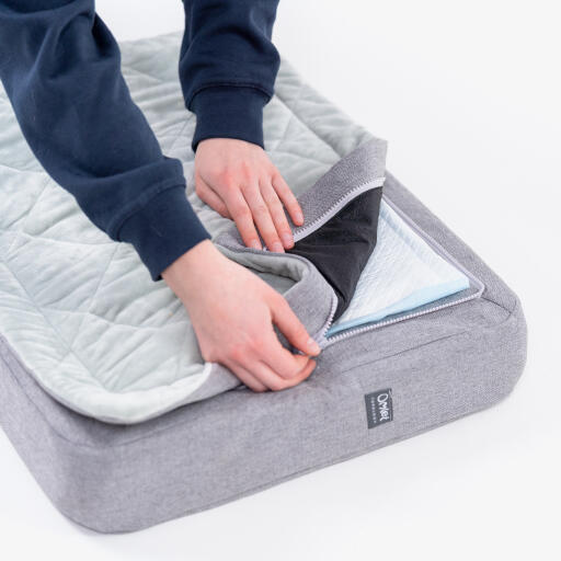 UnZipping le Topology lit pour chiot avec surmatelas matelassé