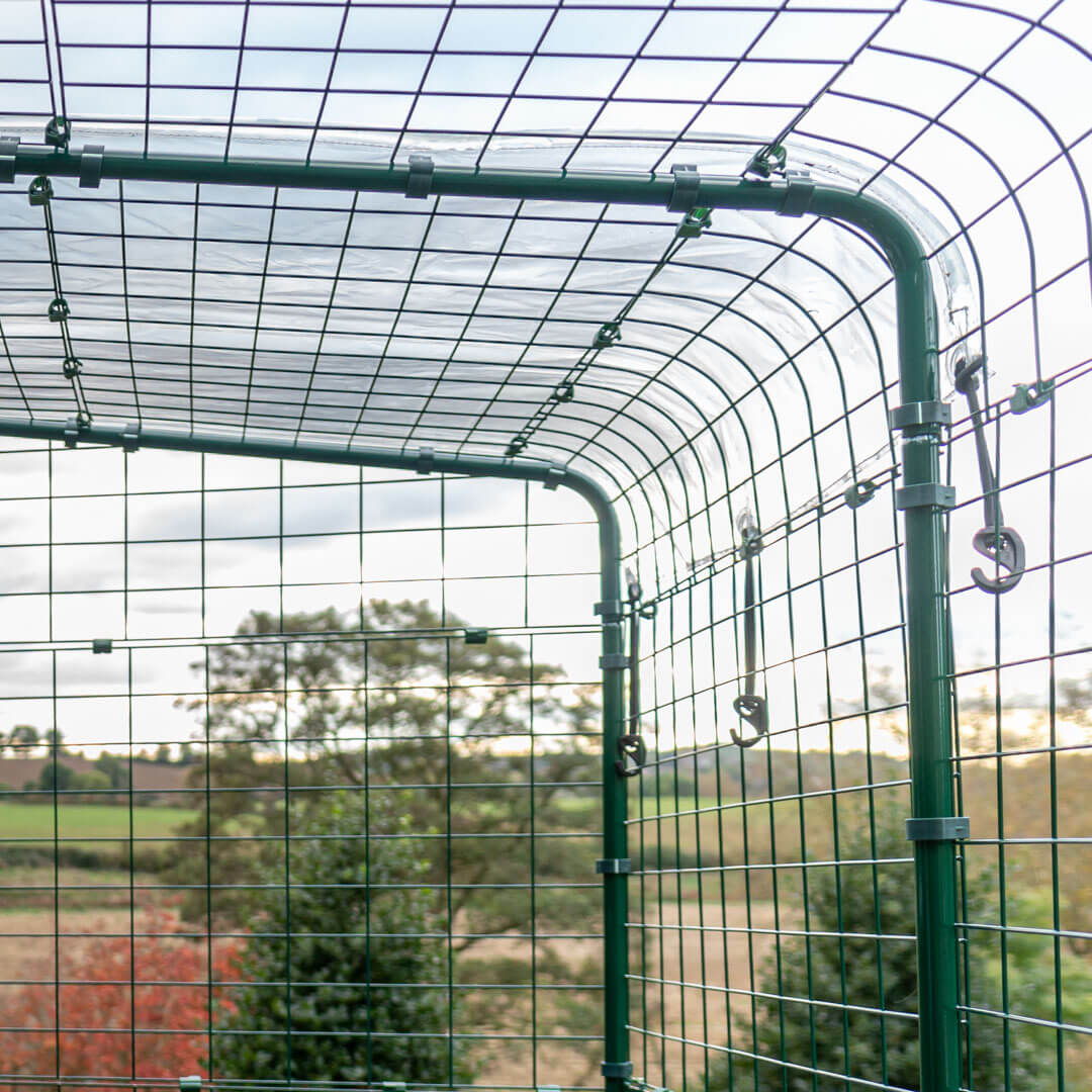 Abri - enclos avec protection 2m x 4m - La Ferme de Manon