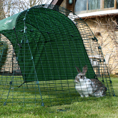 Une protection climatique pour le clapier d'extérieur pour Lapin Eglu Go